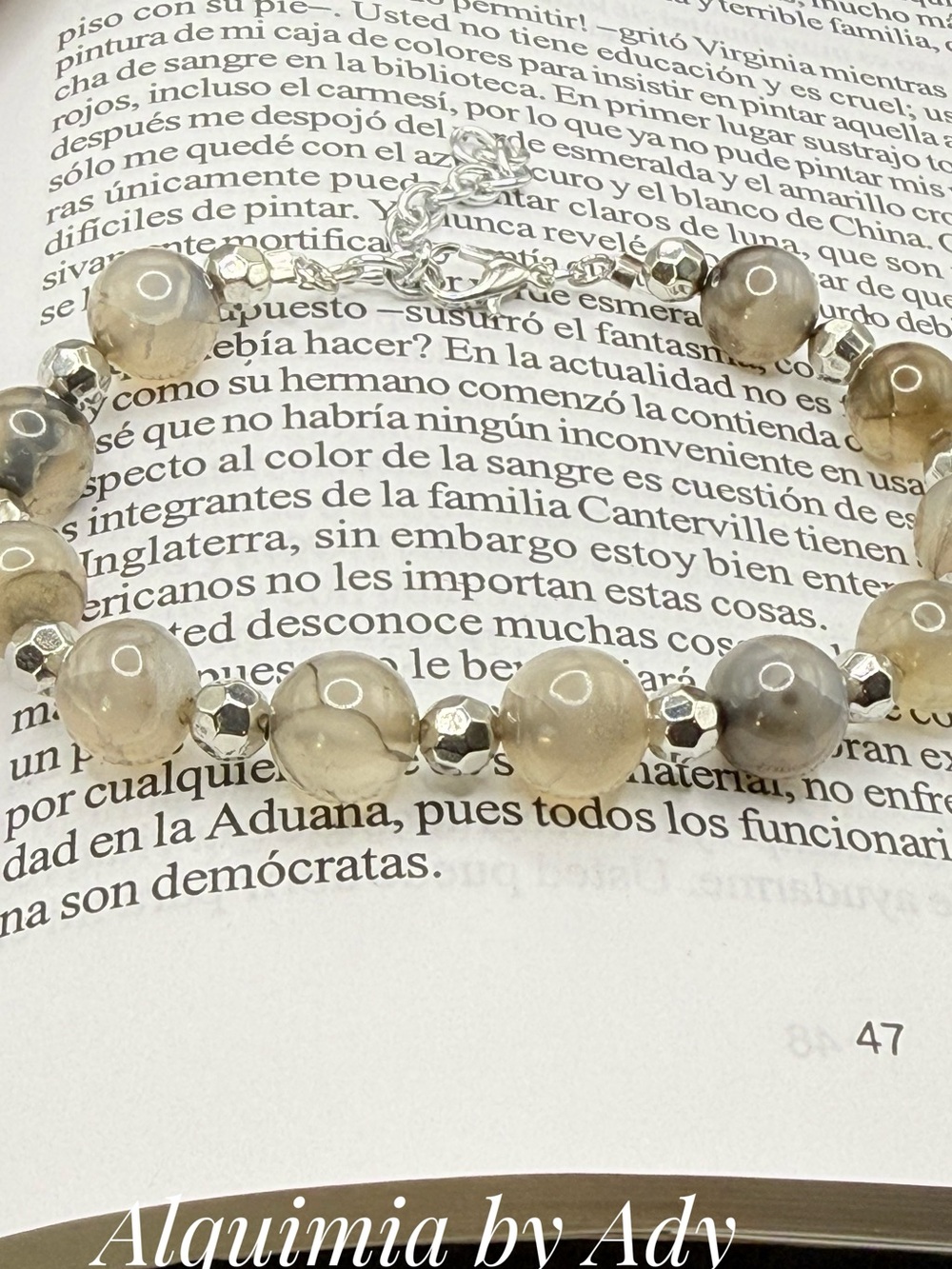 Neutral Agate and Silver Beaded Bracelet